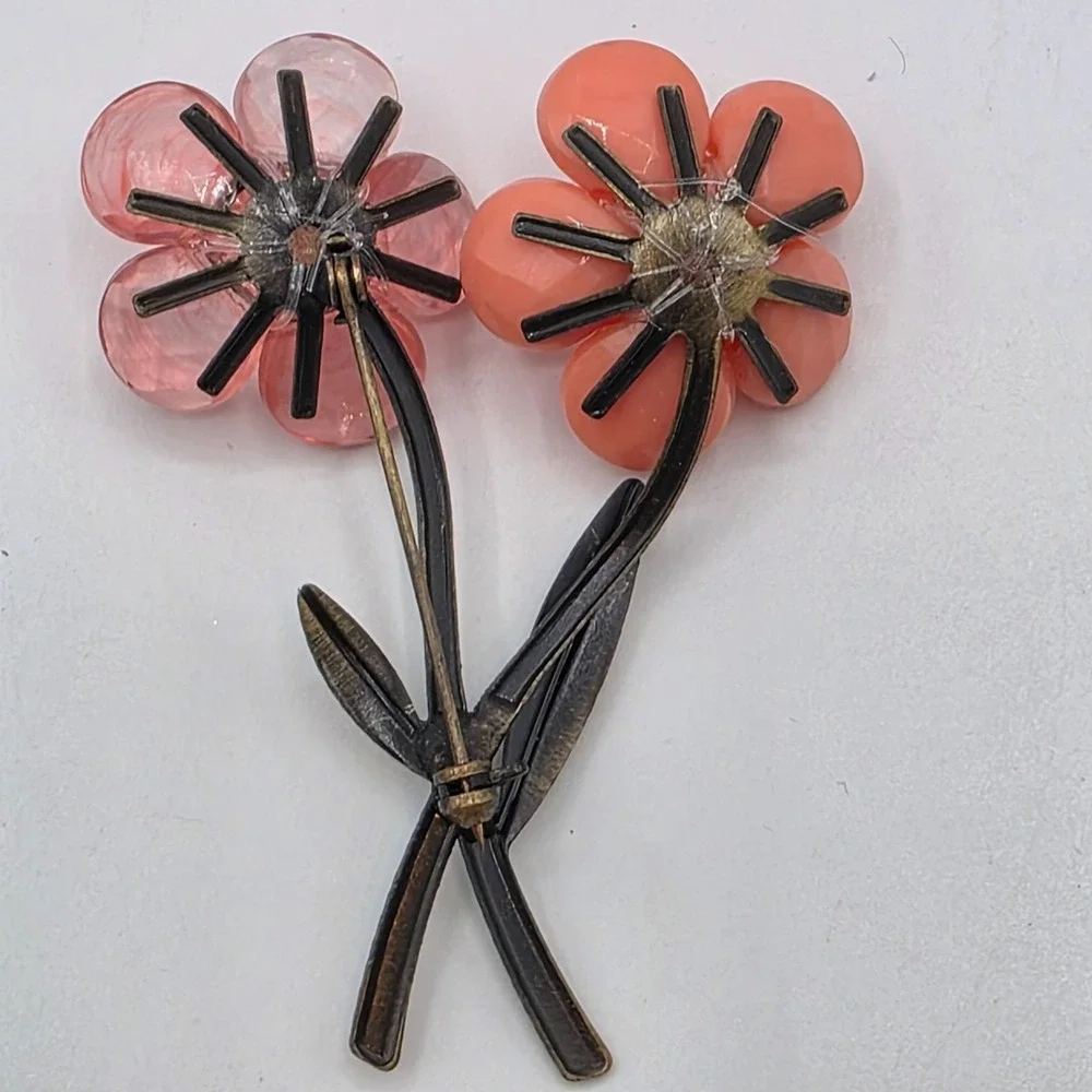 Vintage Lucite Thermoset Flower‎ Brooch Pink Coral Rhinestone 1950s Floral Pin